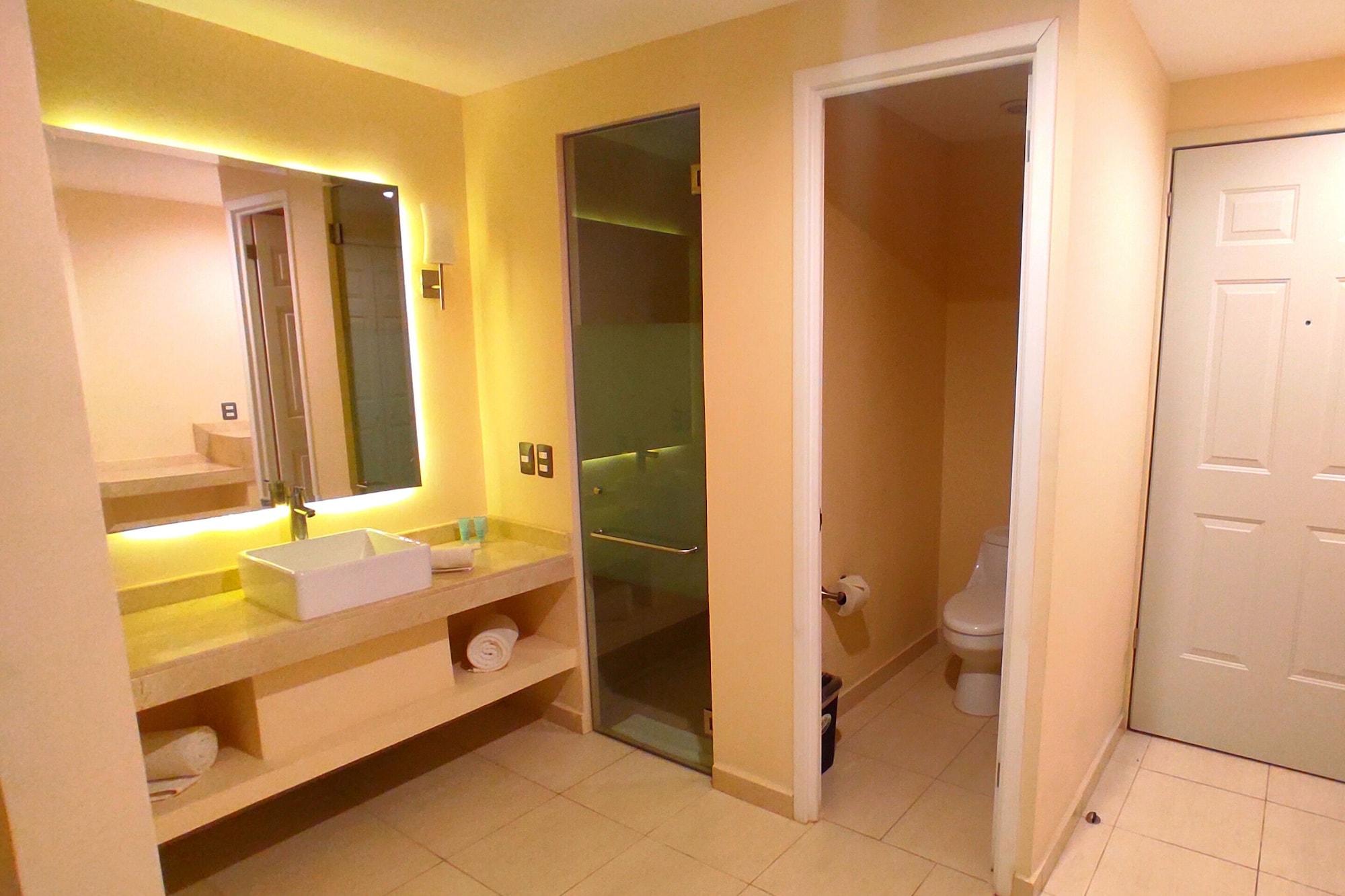 تولا دي أليندي Hotel Real Del Bosque Golf And Spa المظهر الخارجي الصورة