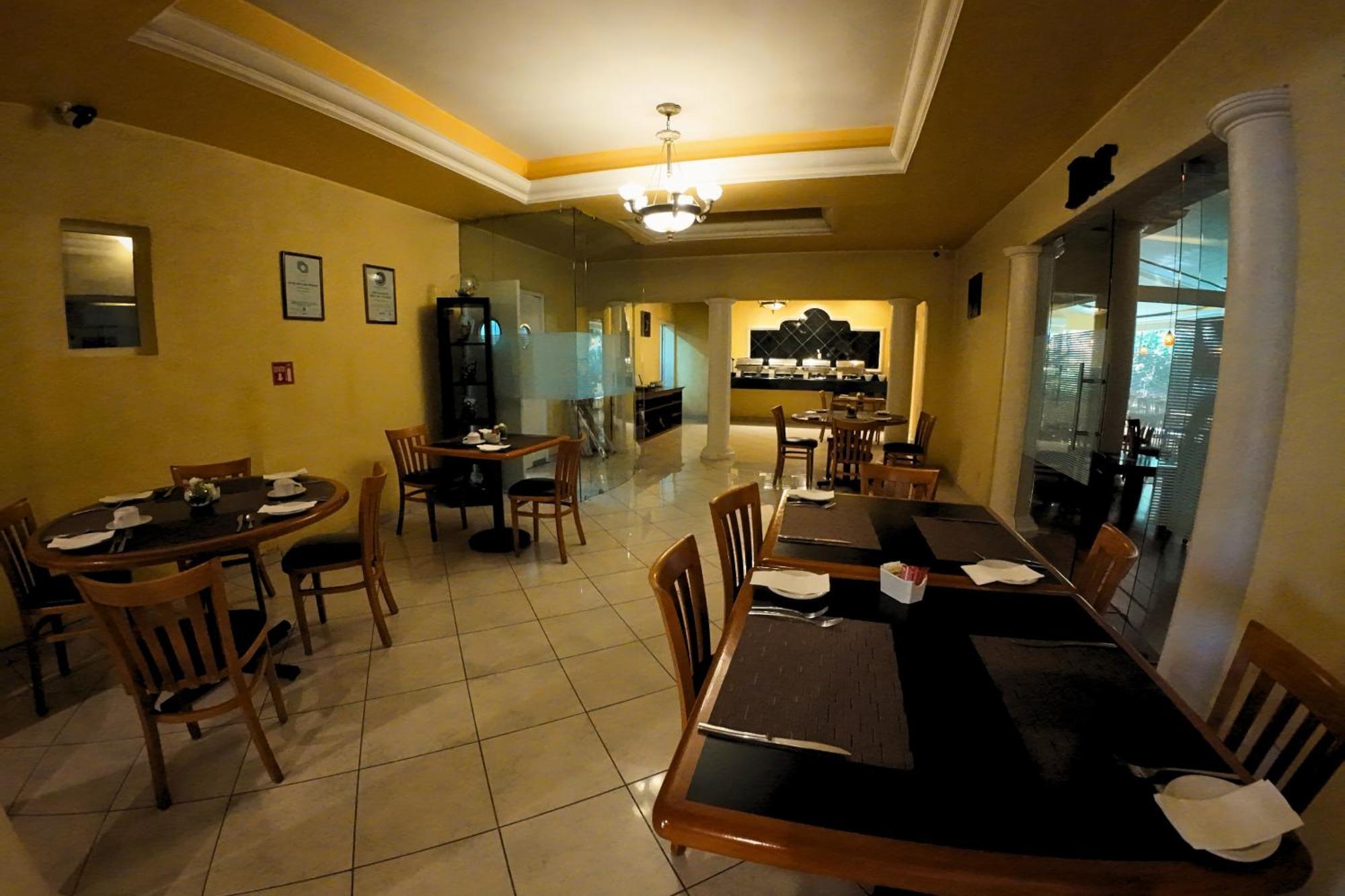 تولا دي أليندي Hotel Real Del Bosque Golf And Spa المظهر الخارجي الصورة