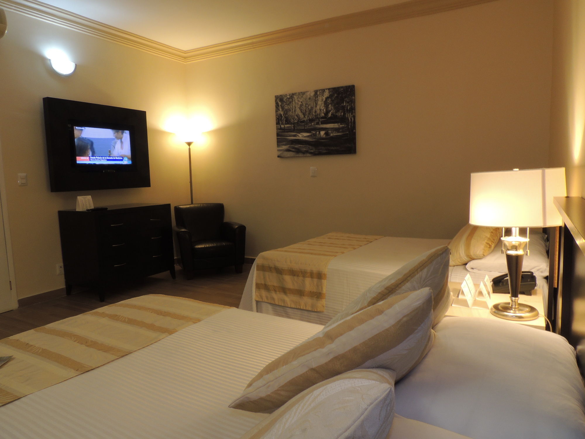 تولا دي أليندي Hotel Real Del Bosque Golf And Spa المظهر الخارجي الصورة